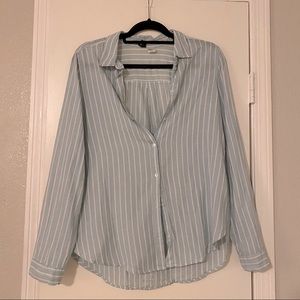 H&M • Divided Striped ButtonUp • Size 4